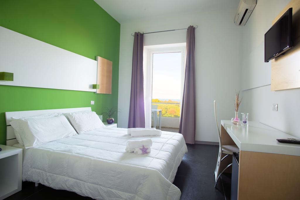 Oasis Park Hotel Торре-дель-Орсо Номер фото
